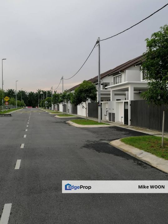 Taman Lestari Indah Tanjong Sepat Sungai Pelek  Selangor Semi-Dee For Sale Spacious , Selangor, Tanjong Sepat