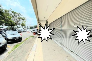 Corner 3 Storey Shop for Sale  Endlot Shop for sale  Jalan Kapar Klang