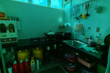 First Residence (Residensi Unggul)