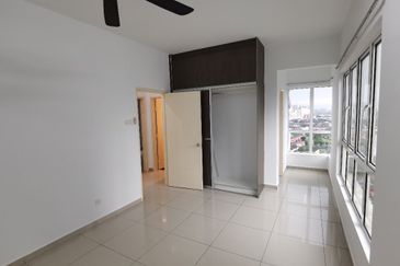 1 Sentul Condominium