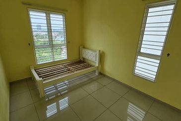 1 Sentul Condominium