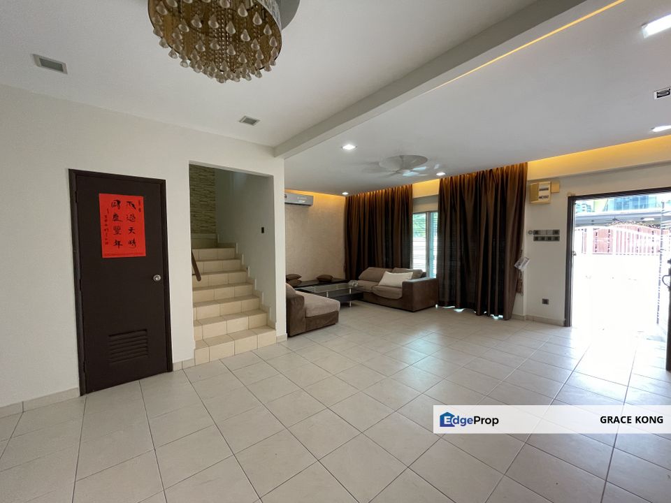 22 x 70 Double Storey Landed House | Freehold | 4 Bedroom | Fully Extended Full set Kitchen, Selangor, Puchong