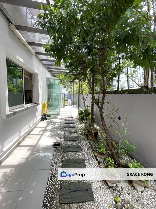 Rare : Old-Money Luxury Colonial Bungalow For Sale, Kuala Lumpur, Bangsar
