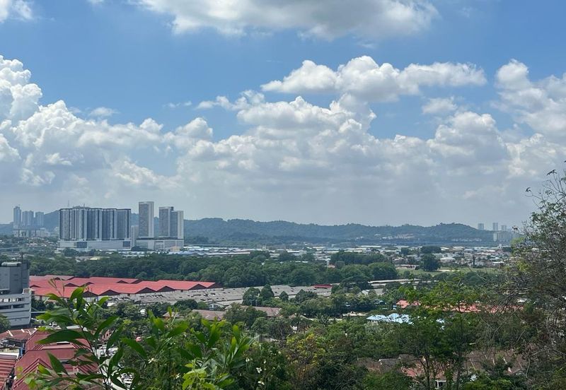 Putra Hill