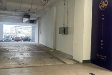 United Point Shop to let