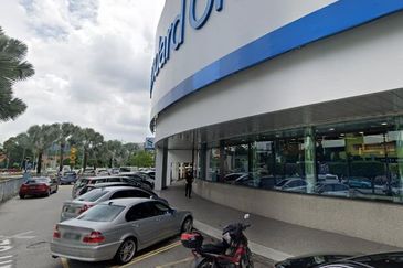 PJ State Showroom for sale