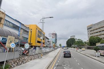 PJ State Showroom for sale