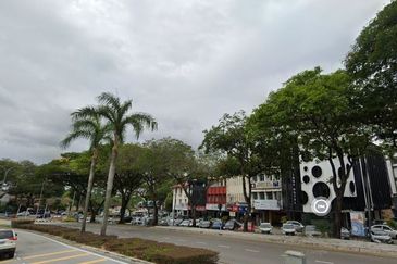 PJ State Showroom for sale