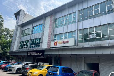 Shah Alam 3 storey Shop for Sale