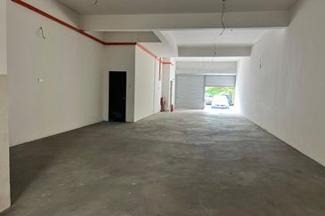 Shah Alam 3 storey Shop for Sale