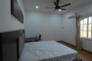 IOI Beverly Row @ IOI Resort City