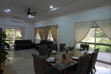 IOI Beverly Row @ IOI Resort City