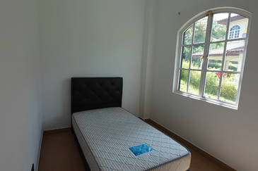 IOI Beverly Row @ IOI Resort City