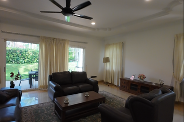 IOI Beverly Row @ IOI Resort City