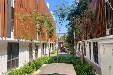 ENSO RESIDENCES @ Kayu Ara