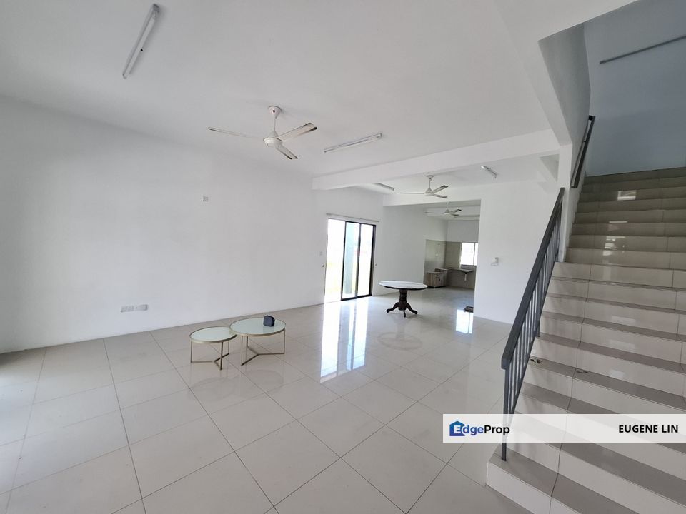 Double Storey Semi Detached House at Taman Scientex Rawang Selangor For Rent, Selangor, Rawang
