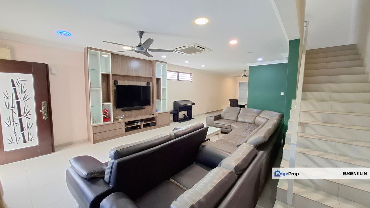 Renovated and Fully Furnished 2-Sty Garden Heights For Rent at Bandar Tasik Puteri, Selangor, Rawang