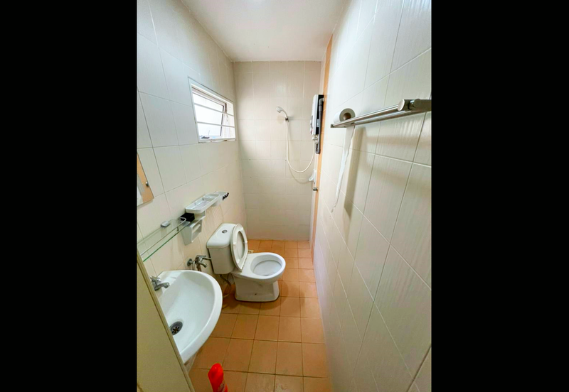 Amansiara Townhouse For Rent RM1100 3R 2B Move In Ready Furnished, Taman Amansiara Selayang Rawang Gombak