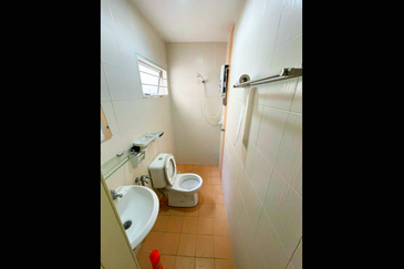 Amansiara Townhouse For Rent RM1100 3R 2B Move In Ready Furnished, Taman Amansiara Selayang Rawang Gombak