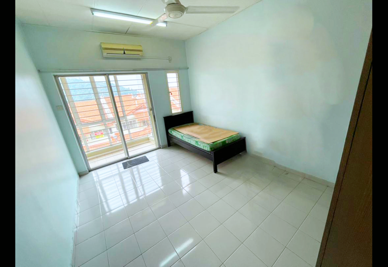 Amansiara Townhouse For Rent RM1100 3R 2B Move In Ready Furnished, Taman Amansiara Selayang Rawang Gombak