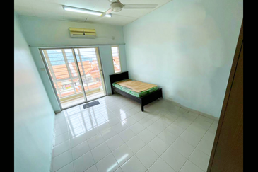 Amansiara Townhouse For Rent RM1100 3R 2B Move In Ready Furnished, Taman Amansiara Selayang Rawang Gombak