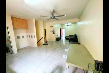Amansiara Townhouse For Rent RM1100 3R 2B Move In Ready Furnished, Taman Amansiara Selayang Rawang Gombak