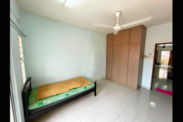 Amansiara Townhouse For Rent RM1100 3R 2B Move In Ready Furnished, Taman Amansiara Selayang Rawang Gombak