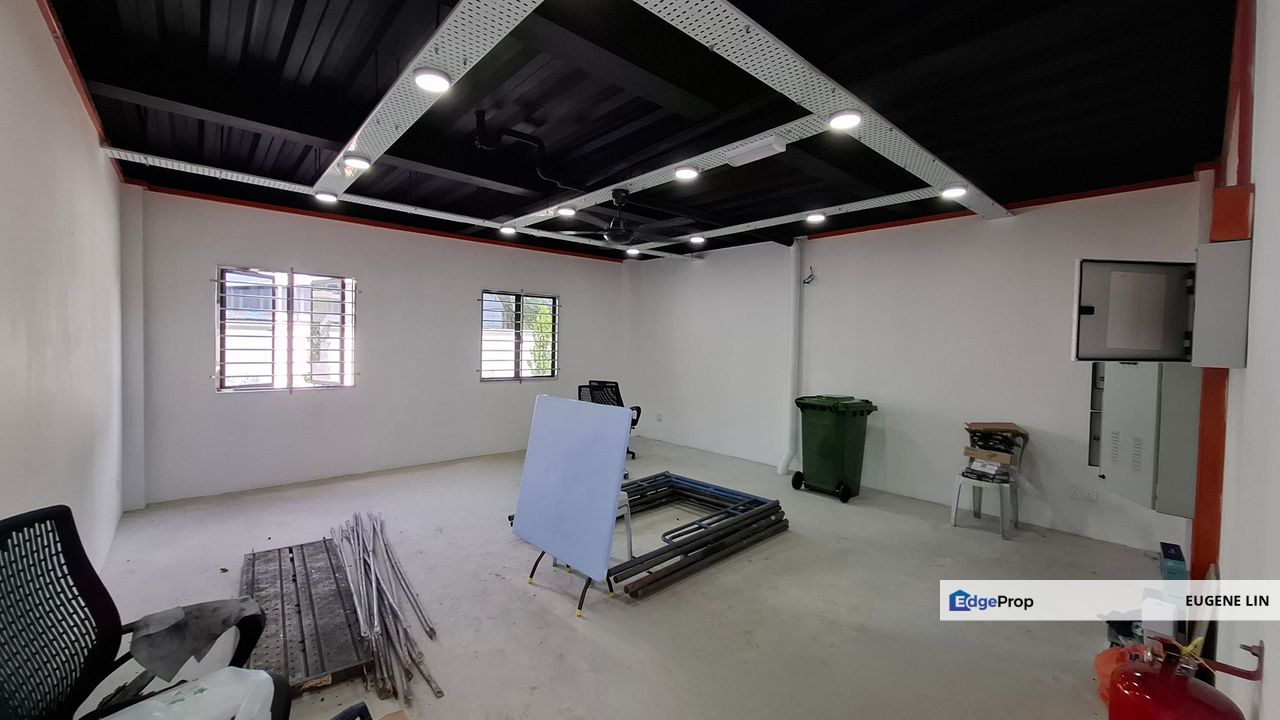 Rawang Kundang Industrial Factory | RM13,500 | New | CF | 30ft Ceiling | 100Amp | Roller Shutter | Office | Near LATAR/PLUS | For Rent Now, Selangor, Rawang