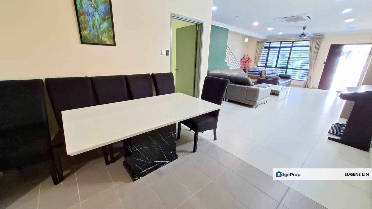 Garden Heights 2sty End Lot – Heavily Renovated with Extra Land! - Fully Furnished House, Selangor, Rawang