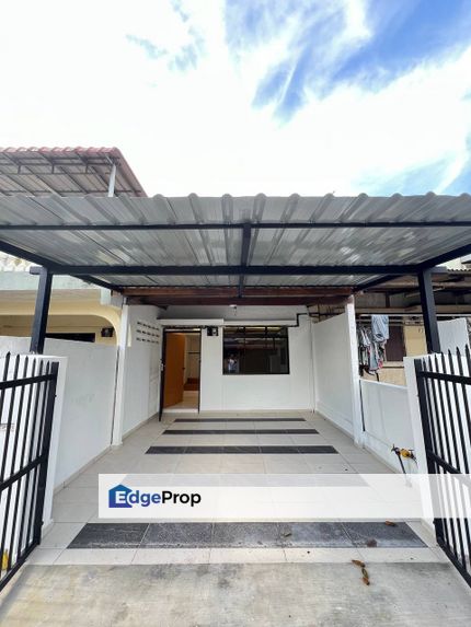 Permas Jaya Renovated Low Cost 3 bedrooms , Johor, Permas Jaya/Senibong