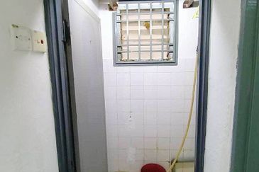 Flat Tasek 64, Bandar Baru Seri Alam