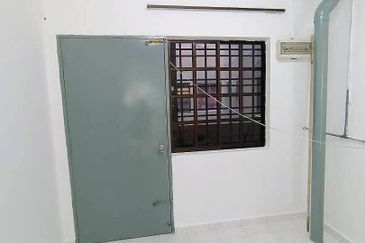 Flat Tasek 64, Bandar Baru Seri Alam