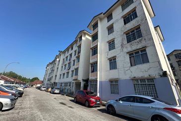 Flat Bukit Indah