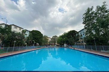 Sri Intan apartment Seri alam