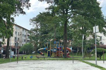 Sri Intan apartment Seri alam