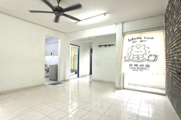 Sri Intan apartment Seri alam