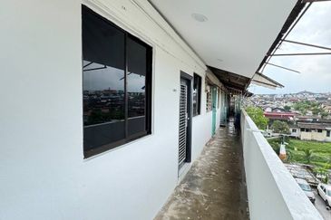 Flat Taman Ungku Tun Aminah