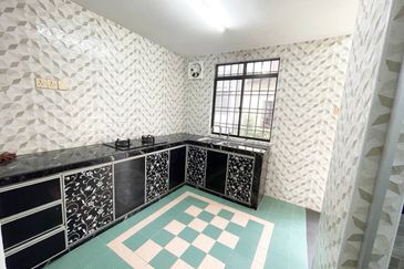 Bandar Baru Seri Alam