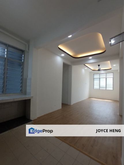 Tmn Pontian Utama, low level flat, Johor, Pontian