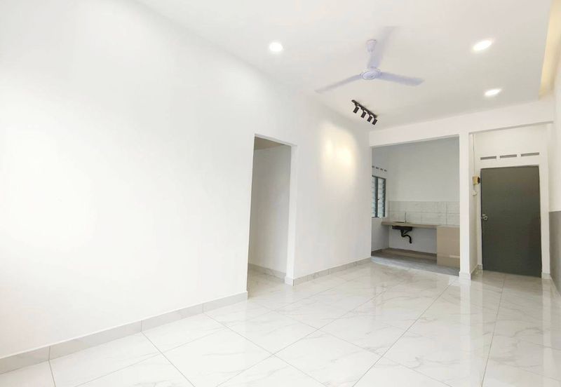 Taman Pulai Utama Flat