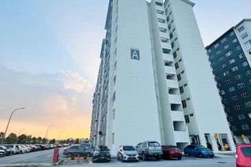 Pangsapuri Flora Damai