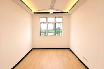 Pangsapuri Flora Damai