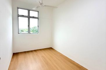 Pangsapuri Flora Damai