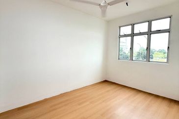 Pangsapuri Flora Damai