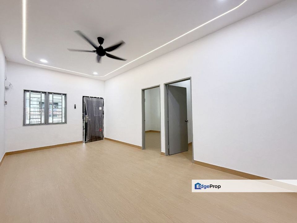 Senai Tmn Damai renovated single storey , Johor, Senai