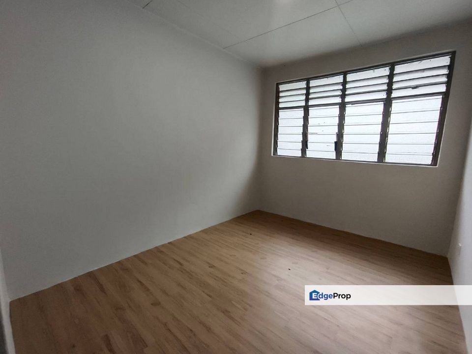 Kulai Bandar Putra 3bedrooms low cost , Pahang, Kuantan