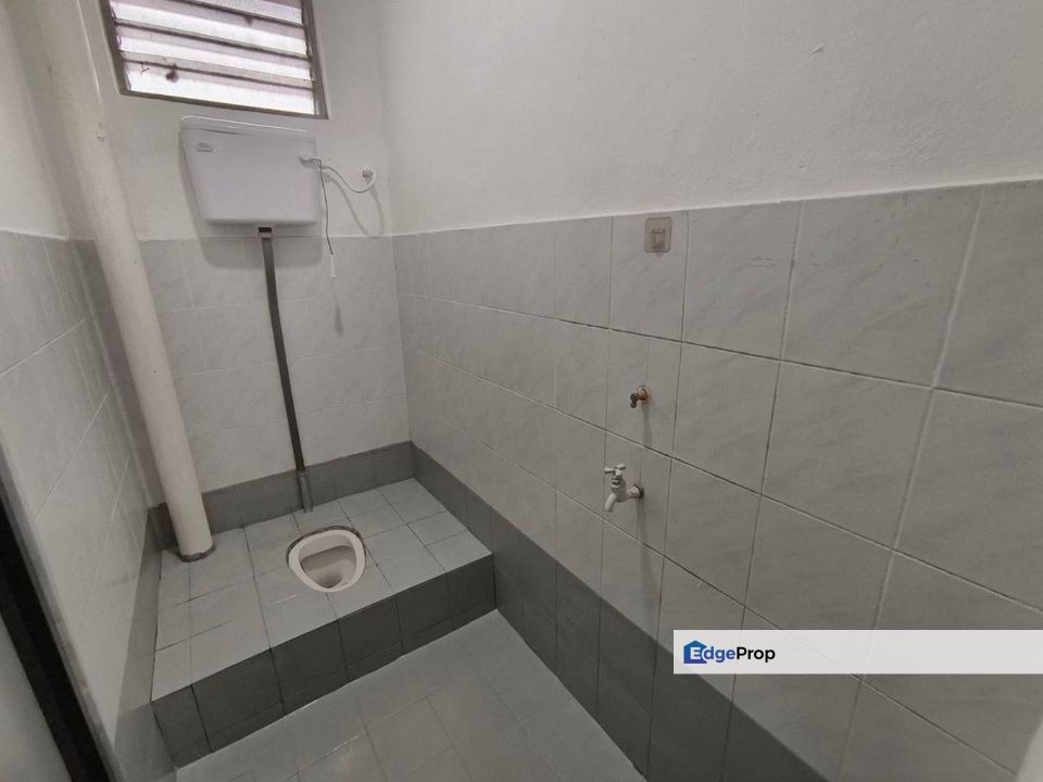 Kulai Bandar Putra 3bedrooms low cost , Pahang, Kuantan