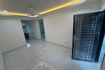 Flat Taman Plentong Utama