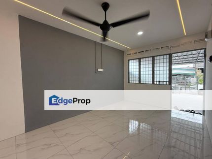 Kulai Taman Bersatu, renovated low cost , Johor, Kulai