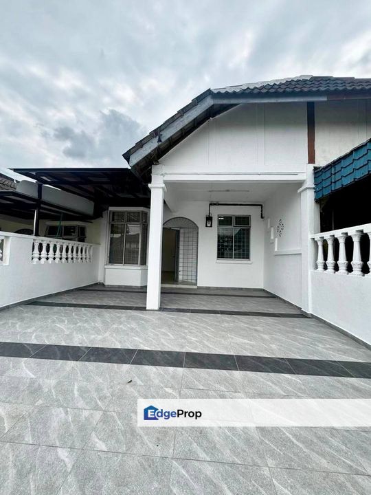 Skudai Tmn Universiti, renovated single storey, Johor, Skudai